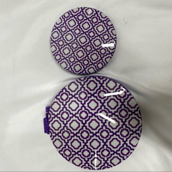 Travel Light Up Makeup Mirrors Set of 2 - Picture 12 of 12